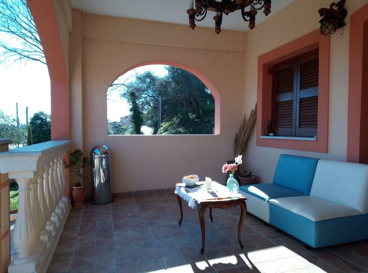 Villa Silvia Ágios Matthaíos Exterior foto